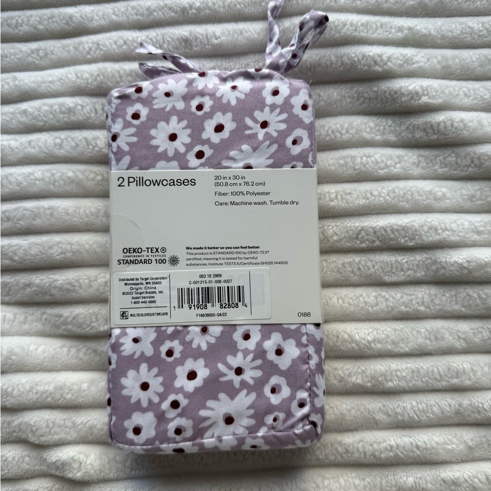 Target pillow cases - Picture 3 of 4